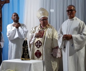 Entronização de Nossa Senhora Aparecida em Itaperuna (RJ)