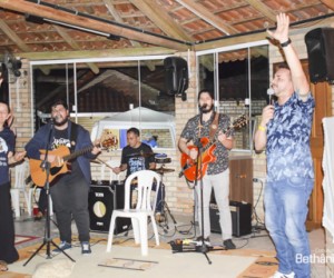 Luau Deus no Comando