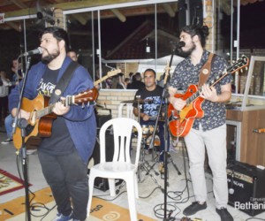 Luau Deus no Comando