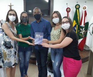 Lançamento do livro Baú de Boa Práticas