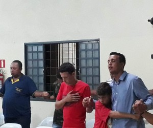 Grupo de Oração com grupo Voz  de Deus, em Cianorte (PR)