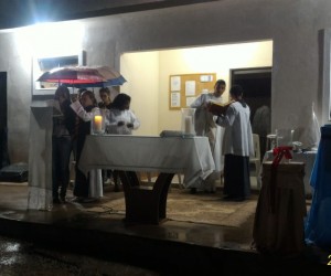 Adoração ao Santíssimo, no Recanto de Itaperuna (RJ)