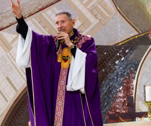 Santa Missa  com Pe. Marcelo Rossi  - Na Trilha da Cura