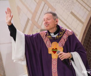 Santa Missa  com Pe. Marcelo Rossi  - Na Trilha da Cura