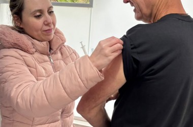Ação de imunização reforça cuidado com os filhos no Recanto de Guarapuava PR