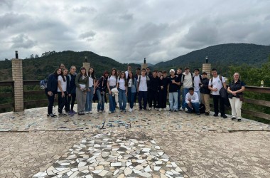 Estudantes de Nova Trento visitam Memorial Padre Léo e Comunidade Bethânia