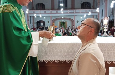 Filhos de Bethânia recebem a Primeira Eucaristia e se preparam para a Crisma