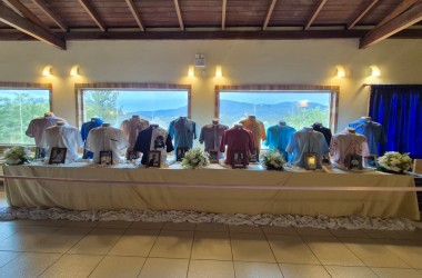 Camisas icônicas usadas pelo Padre Léo em pregações passam a integrar acervo do Memorial