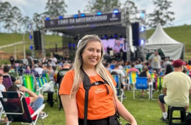 Milena Silveira e a missão de levar o Luau da Misericórdia a mais pessoas