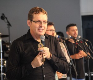 Pregador católico, Ironi Spuldaro, estará na Comunidade Bethânia, em São João Batista