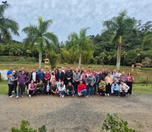 Comunidade Bethânia homenageia Padre Deivide, em almoço de despedida