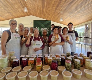 Filhos de Bethânia realizam oficina de conservas de frutas, hortaliças e temperos