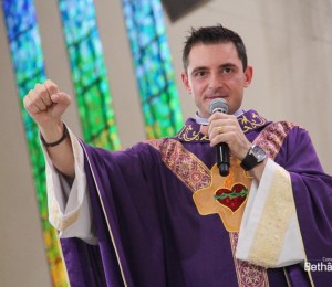 Padre Elinton Costa presidirá Santa Missa  no Santuário Pai das Misericórdias 