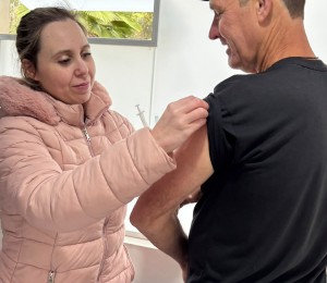 Ação de imunização reforça cuidado com os filhos no Recanto de Guarapuava PR