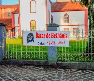 Recanto Guarapuava realiza bazar para venda de roupas