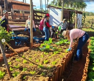 Filhos de Bethânia participam de curso sobre cultivo de hortaliças