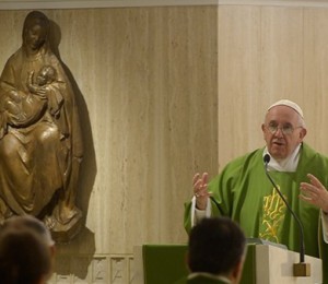 Papa indica silêncio e oração para entender sinais dos tempos