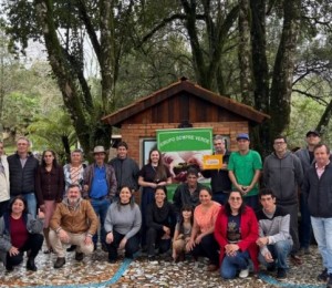 Comunidade Bethânia recebe equipe da Conab e parceiros da agricultura familiar no Recanto de Guarapuava