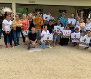 Oficina de Artesanato envolve Filhos e Filhas de Bethânia