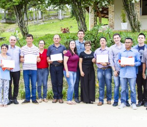 Filhos de Bethânia concluem cursos de Panificação e Jardinagem