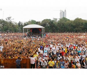 Manila, 7 milhões na missa. Papa: defender a família de ataques insidiosos