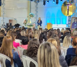 Comunidade Bethânia foi palco do encontro que recebeu mais de mil mães