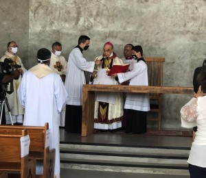 Rito solene consagra altar e Capela Sagrado Coração de Jesus em Lorena (SP)