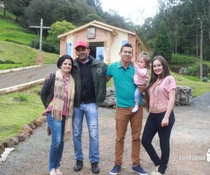 Famílias visitam os filhos, no Recanto Guarapuava