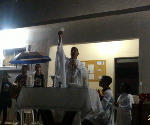 Adoração ao Santíssimo, no Recanto de Itaperuna (RJ)