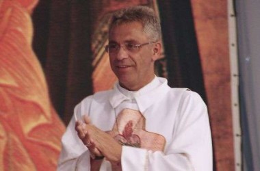 60 anos: Padre Léo Oliveira Perene
