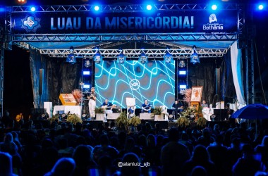 Luau da Misericórdia reúne 2 mil fiéis na Comunidade Bethânia
