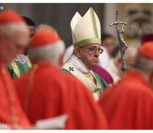 Papa inaugura Sínodo sobre a família, no Vaticano
