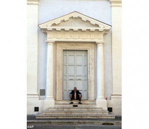 Igrejas de portas fechadas são museus, diz Francisco