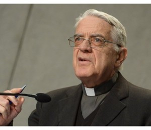 Vaticano segue no caminho da transparência, diz padre Lombardi